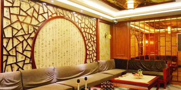 1500平的娛樂(lè)場(chǎng)所適合安裝美的中央空調(diào)嗎？