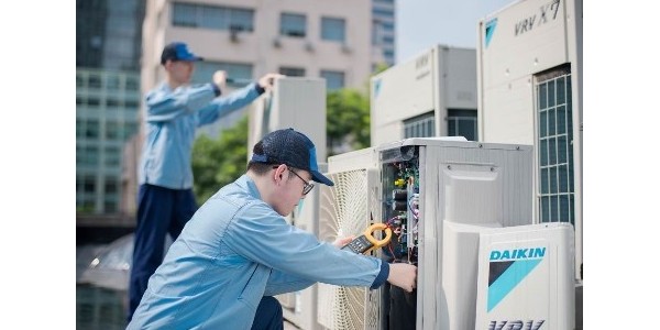 大金中央空調(diào)多長(zhǎng)時(shí)間維護(hù)一次？.jpg